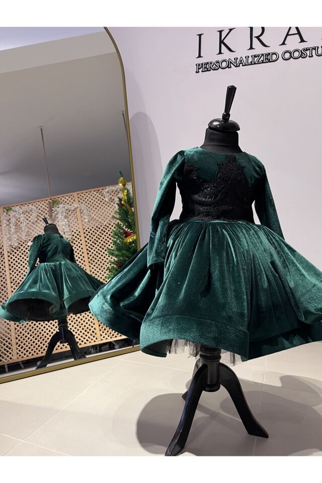 Kız Çocuk Yeşil Kadife Elbise